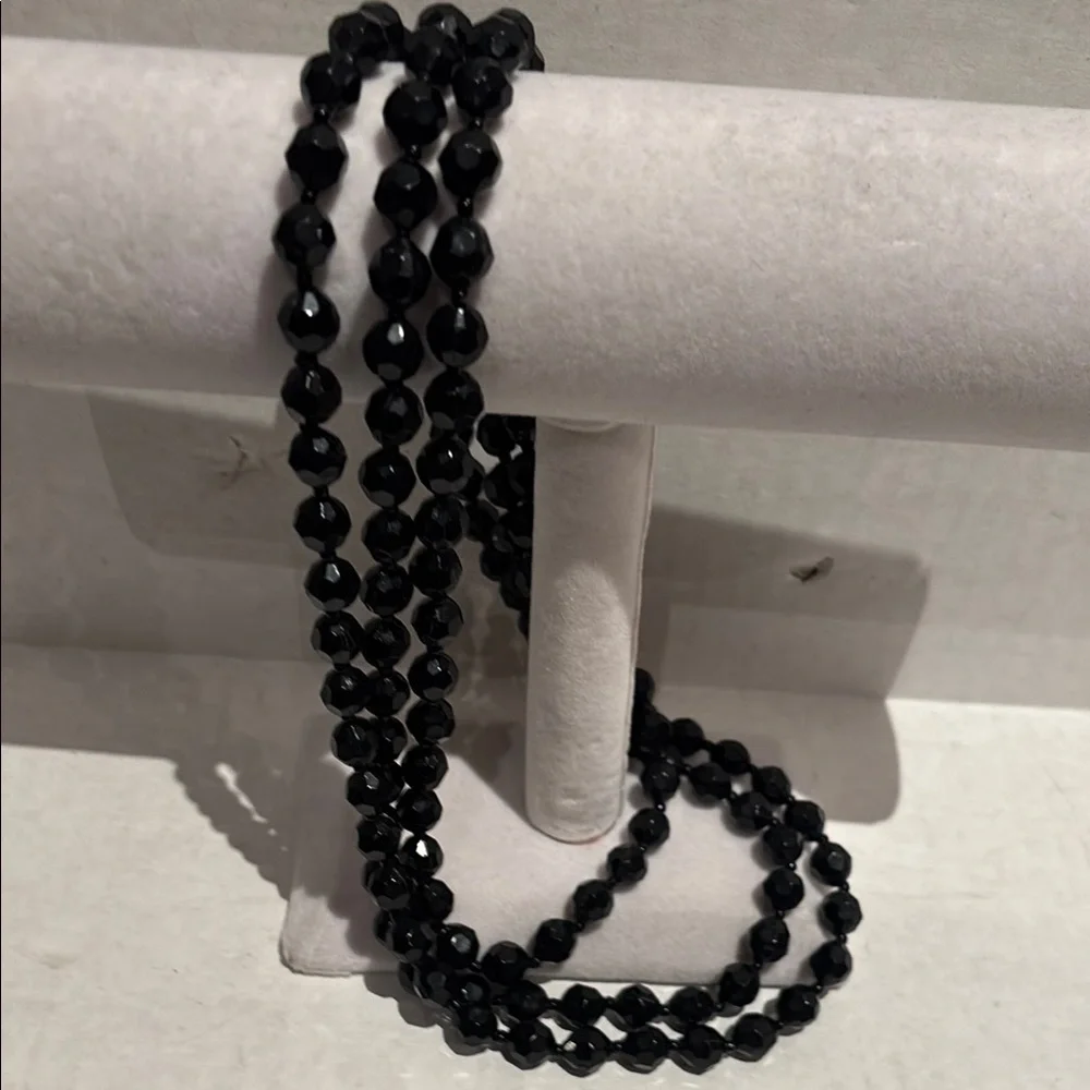 Black Beaded Necklace Classic Design - Picture 1 of 5